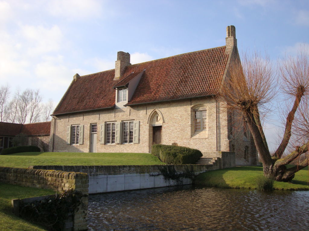 Hoeve met poolhouse - Wulveringem